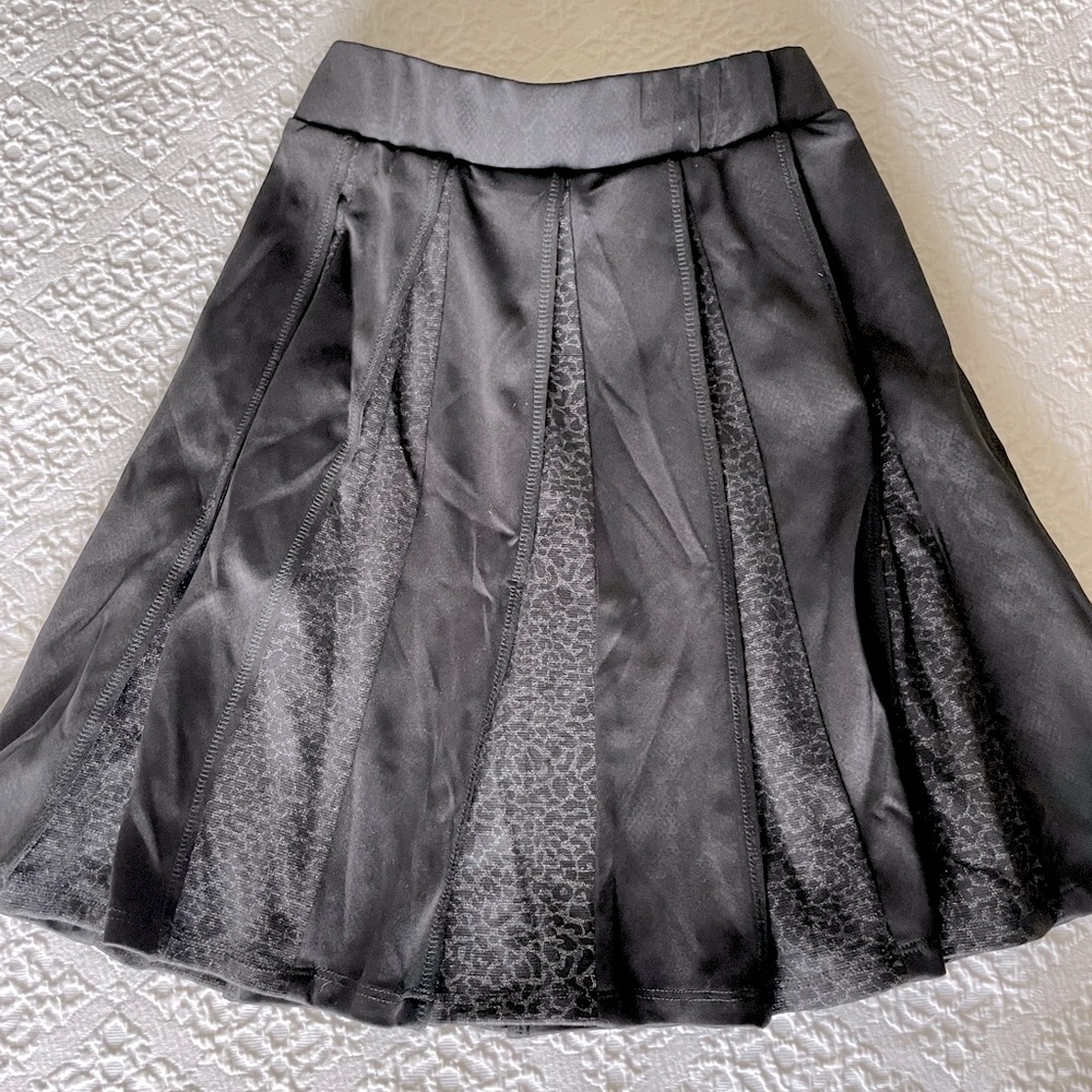 VKY & CO Snake Print, Pleated Midi Skirt, NWT